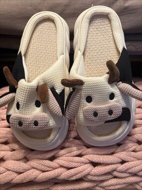 Cow Face Slide Sandals in White and Black